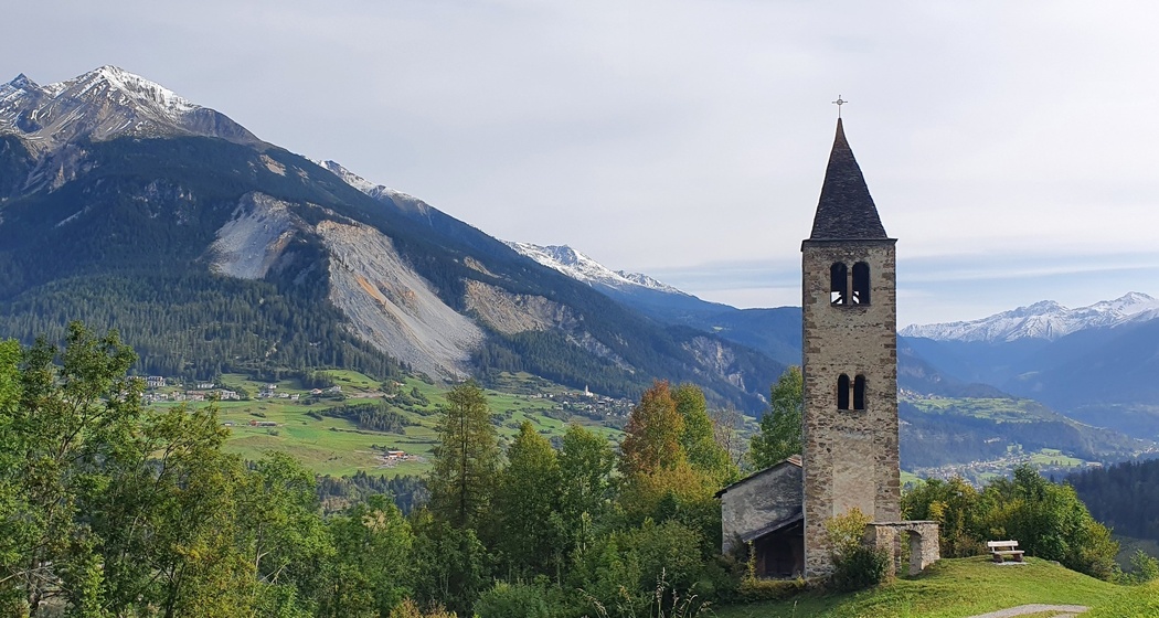 Wanderung von Obermutten nach Mon über die Alp da Stierva (oua_53988180_image)