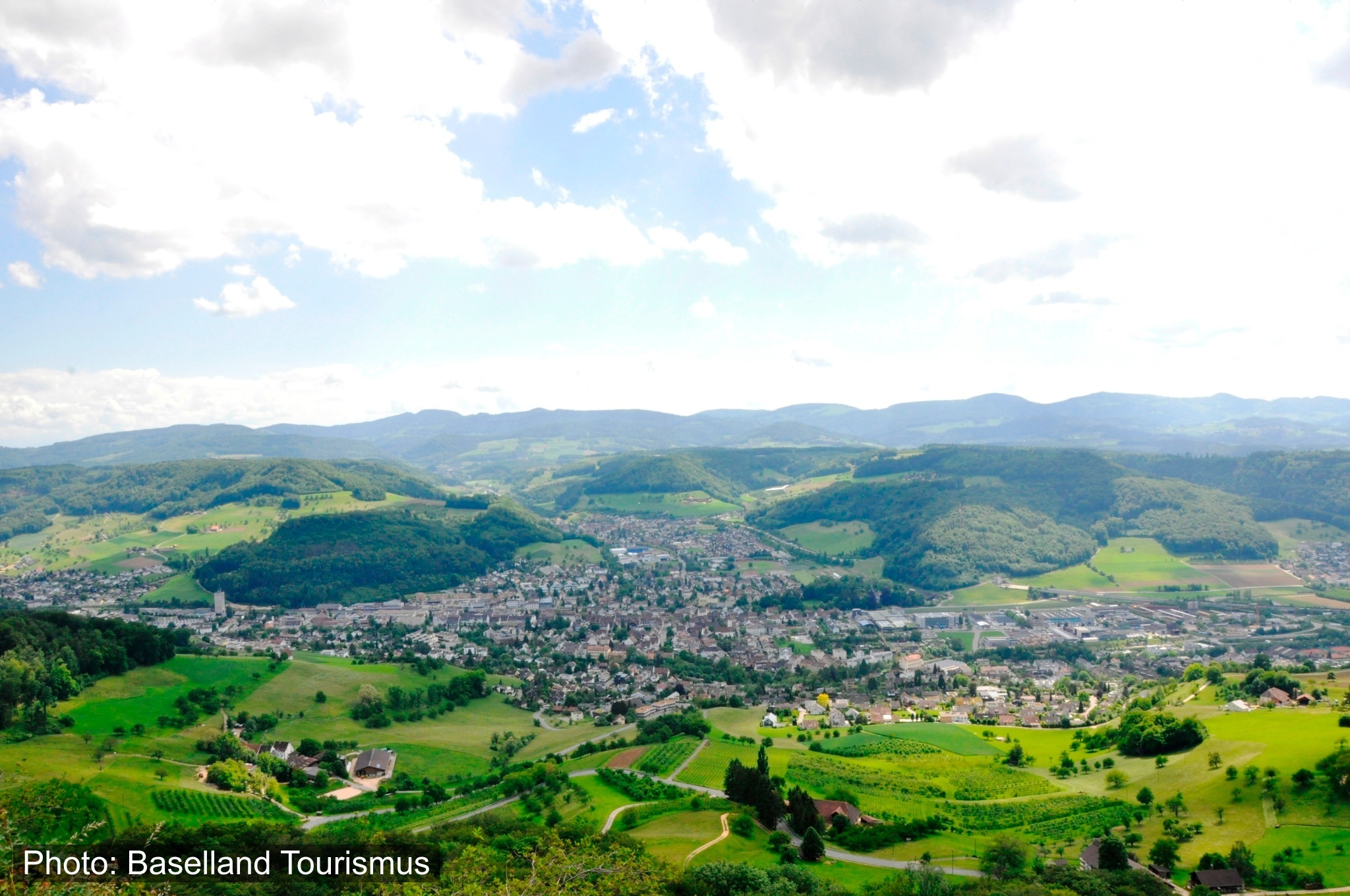 Burgenwanderung von der Sissacherfluh zur Ruine Bischofstein