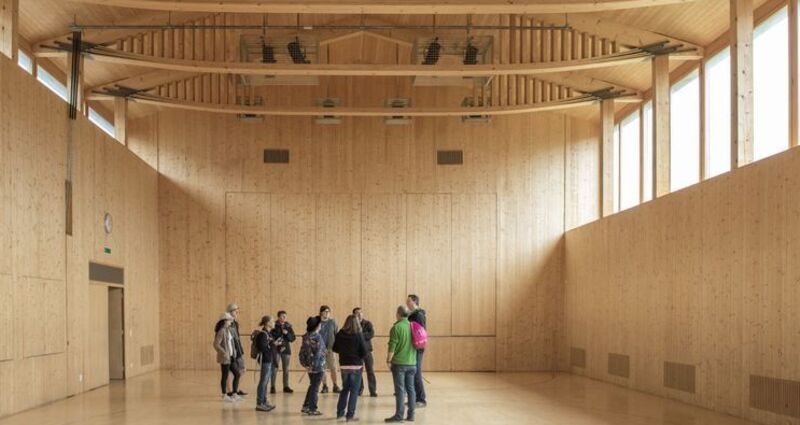 Mehrzweckhalle Vrin Innen