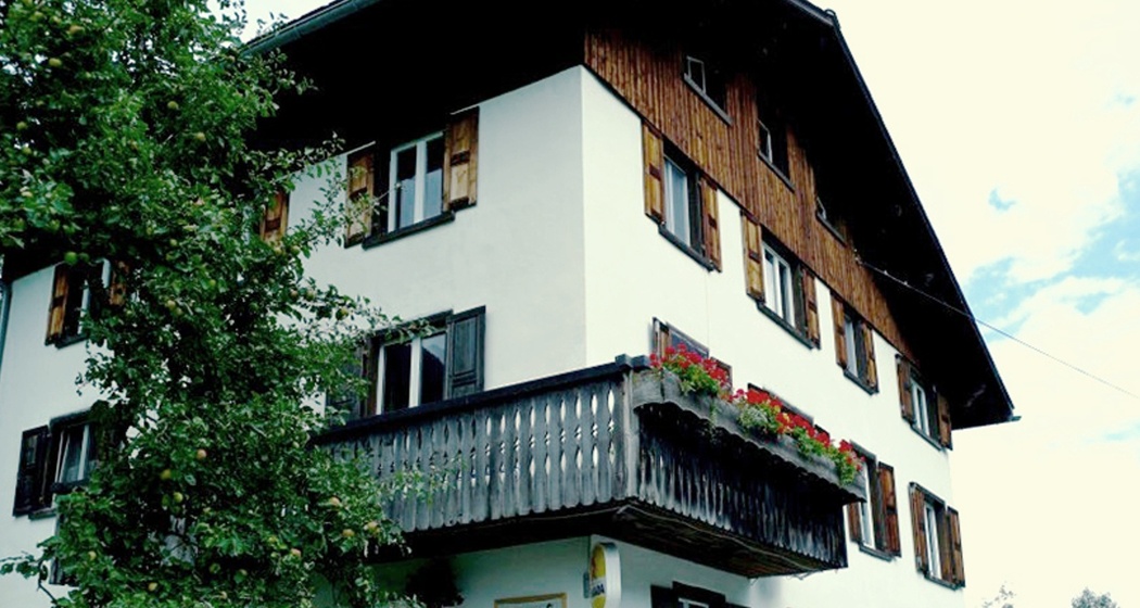 Ustria dalla Staziun (oua_54752559_image)