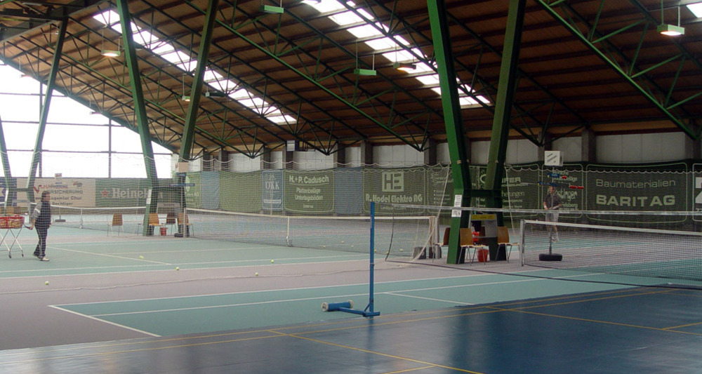 Tennis-, Badminton- & Squashhalle Untervaz (oua_55225705_image)