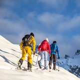 Von Partnun aus wirkt der Rotspitz mächtig.