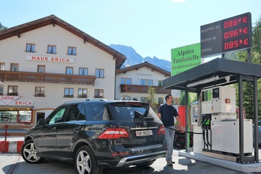 Alpina filling station (oua_56188021_image)