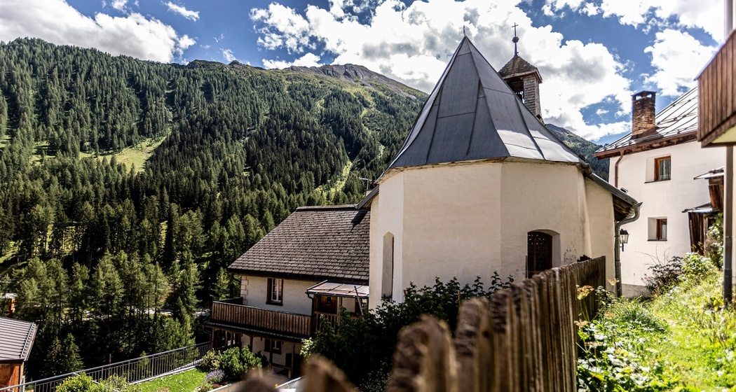 Landschaftlich reizvolle Rundwanderung um Ravaisch (oua_56190381_image)