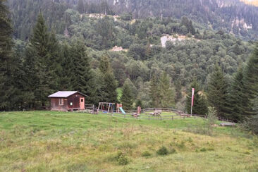 Familien Spielplatz Plaun Asch, Andiast (oua_56218046_image)