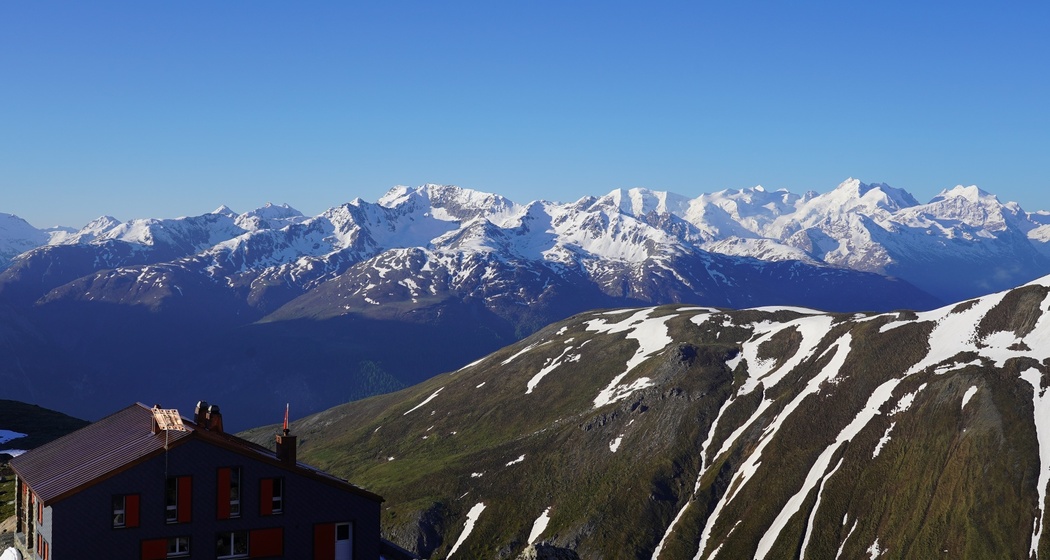 Ausblick von der Chamanna d'Es-cha