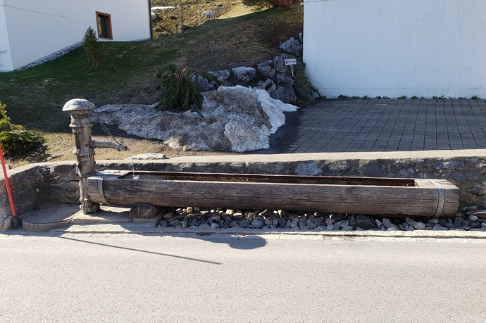 Wasserbrunnen Plattas Fidaz