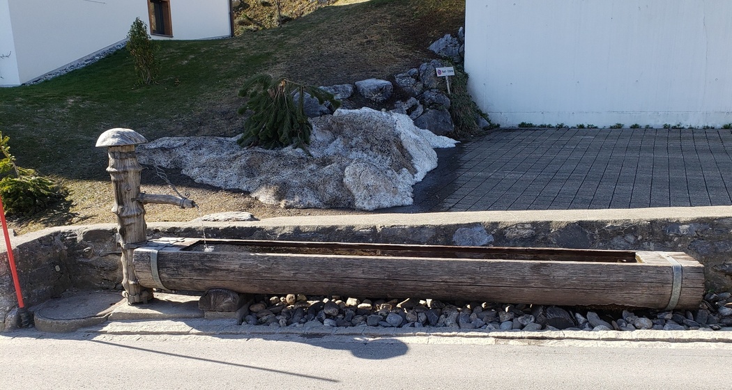 Wasserbrunnen Plattas Fidaz