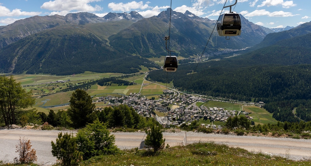 Blick runter auf Celerina