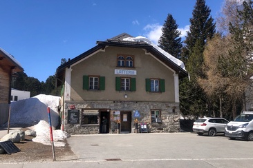 Lebensmittelgeschäft in der alten Latteria Maloja (oua_57966036_image)