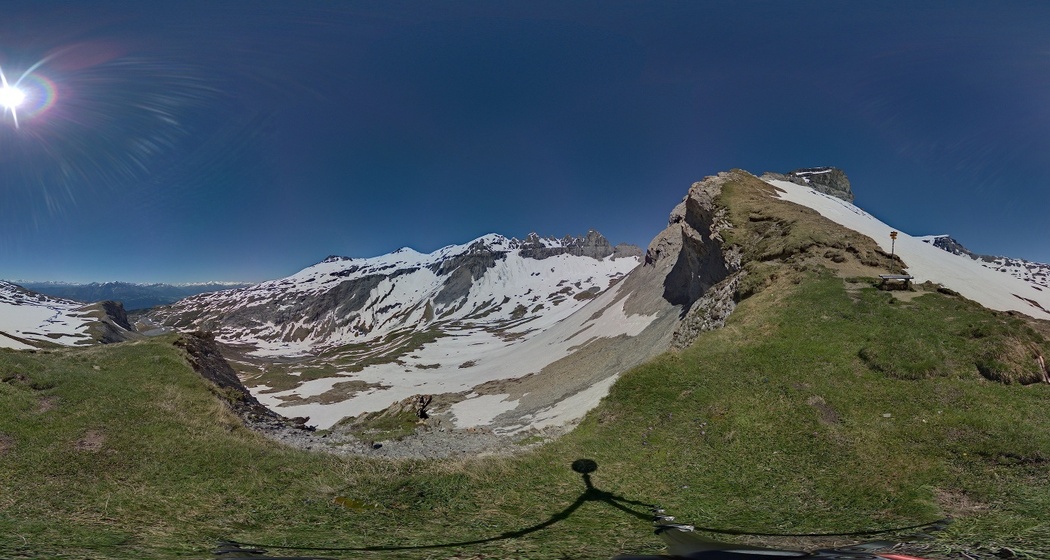 Panorama Tschingelhörner mit Blick auf die magische Linie