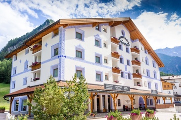 Demanding round trip hike on Stammerjoch-Weg from Samnaun (oua_58570515_image)