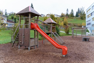 Spielplatz Schulhaus Flims Dorf (oua_58614044_image)