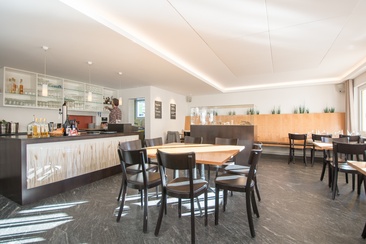 frisches Ambiente in der Gaststube