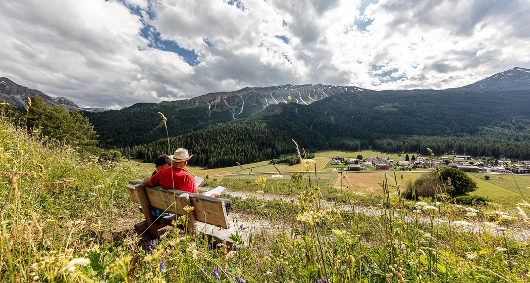 Insgesamt fünf Sitzbänke auf der Strecke