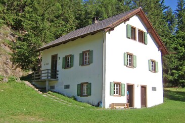 Ferienheim Il Clüs Aussenansicht