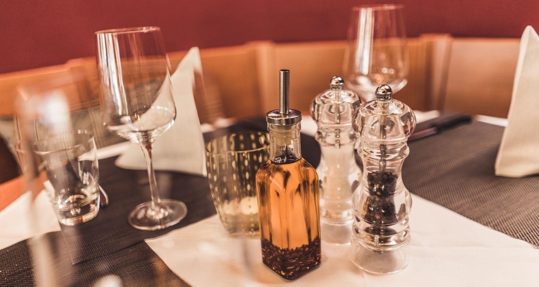 Pizzeria Posthotel Valbella gedeckter Tisch