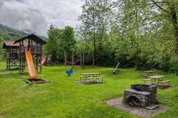 Playground Seewis Schmitten (oua_600476823_image)