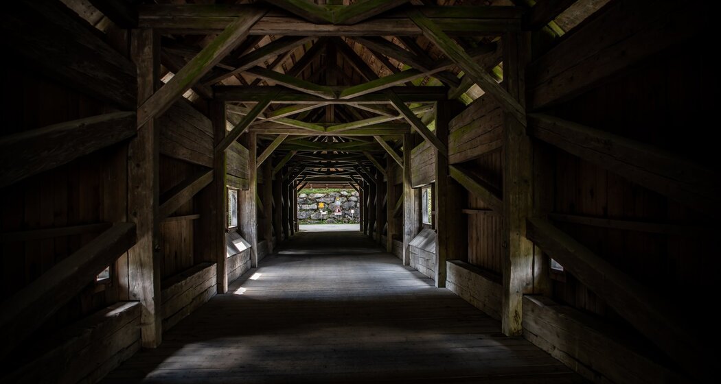 Die Holzbrücke bei Rueun