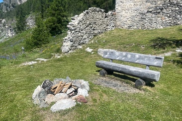 Feuerstelle bei der Ruine Guardaval (oua_601282498_image)