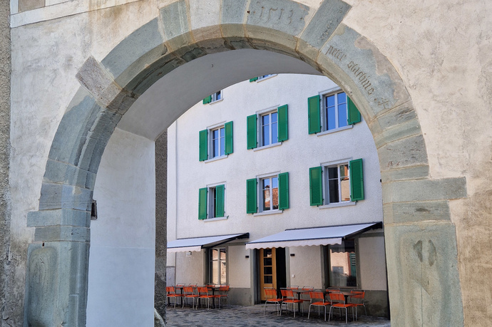 Obertor mit Strocla Bar