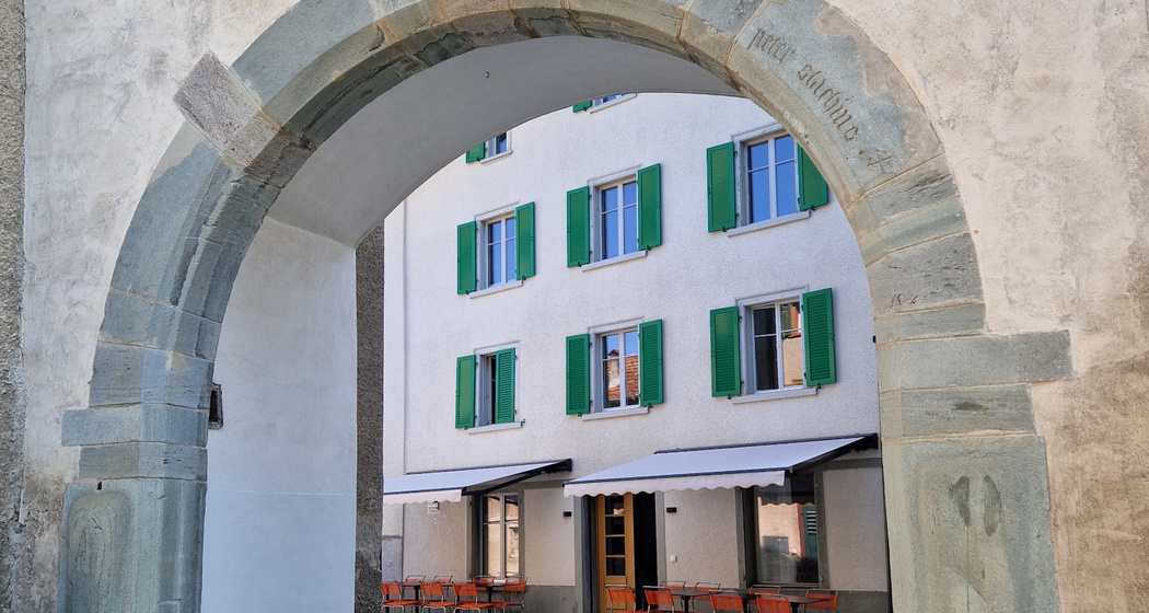 Obertor mit Strocla Bar