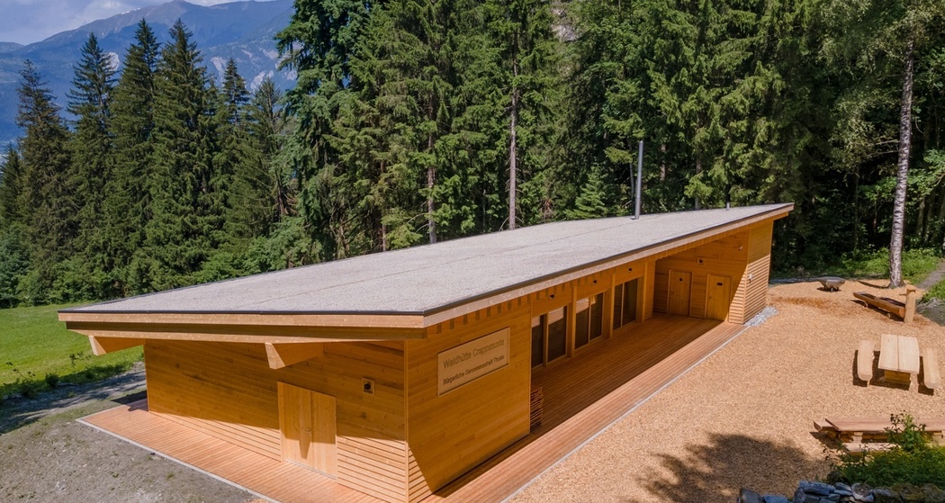 Waldhütte Crappasusta mit Feuerstelle