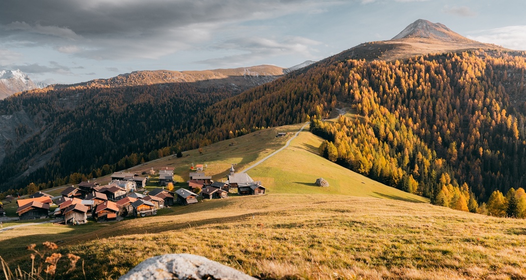 Obermutten im Herbst
