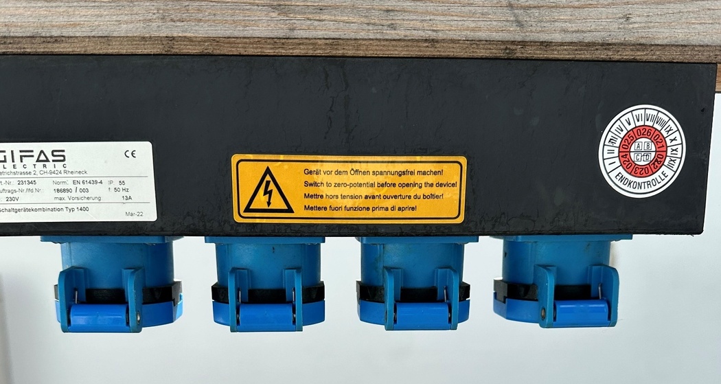 Ladestation beim Familienbad (oua_602572616_image)