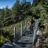 Narrow bridge shortly after Plaids