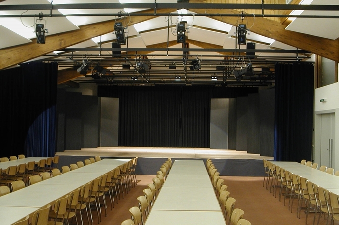 Mehrzweckgebäude Allmend (oua_604535567_image)