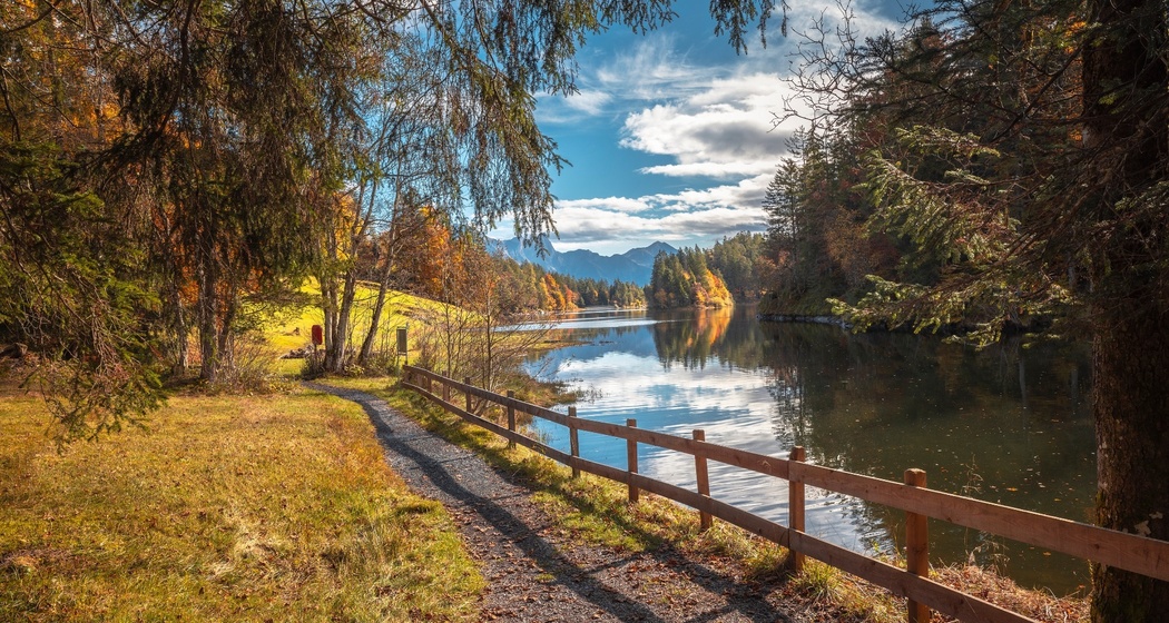 Herbstwanderung am Chapfensee
