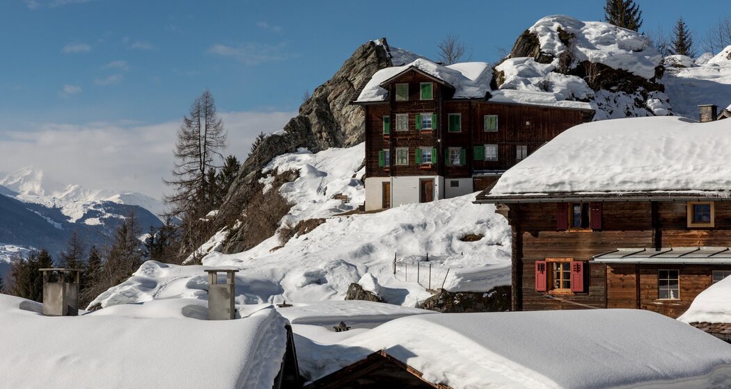 Das Dorf Siat im Hochwinter