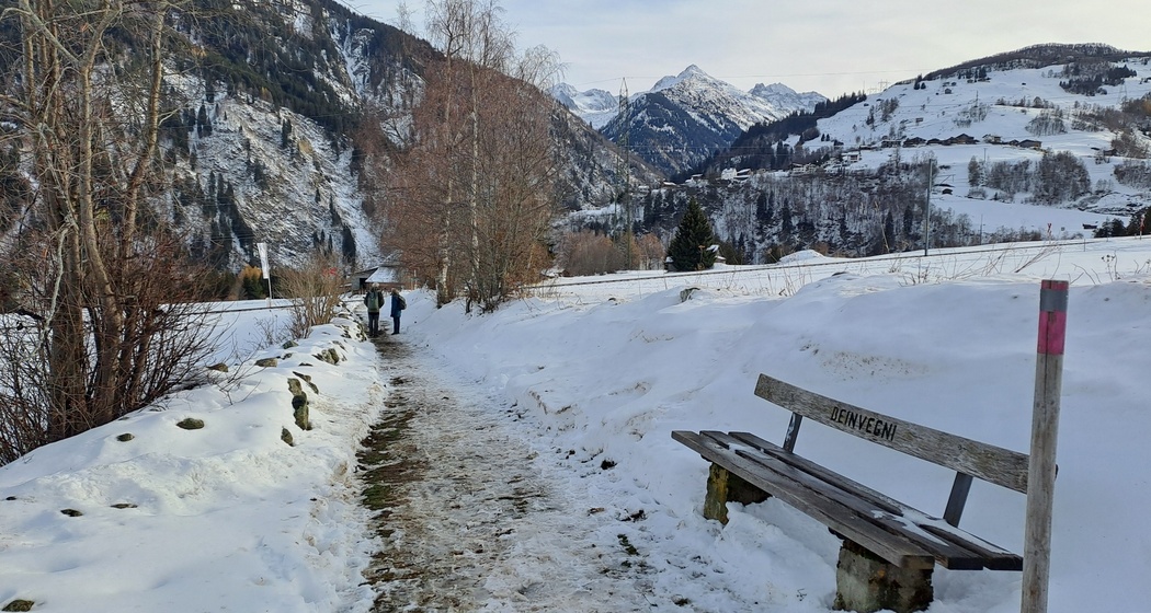 Weg zur Kirche Sontga Gada