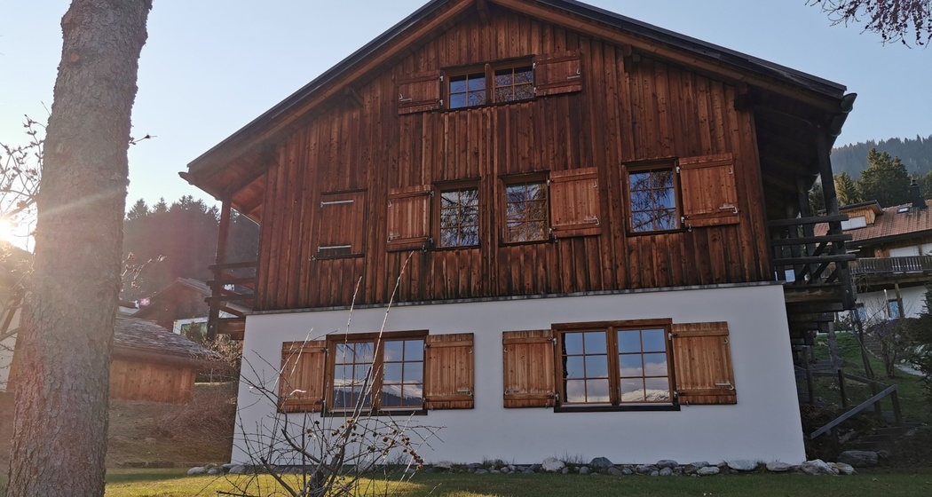 Ferienhaus Casa Seglias - Aussenansicht Sommer