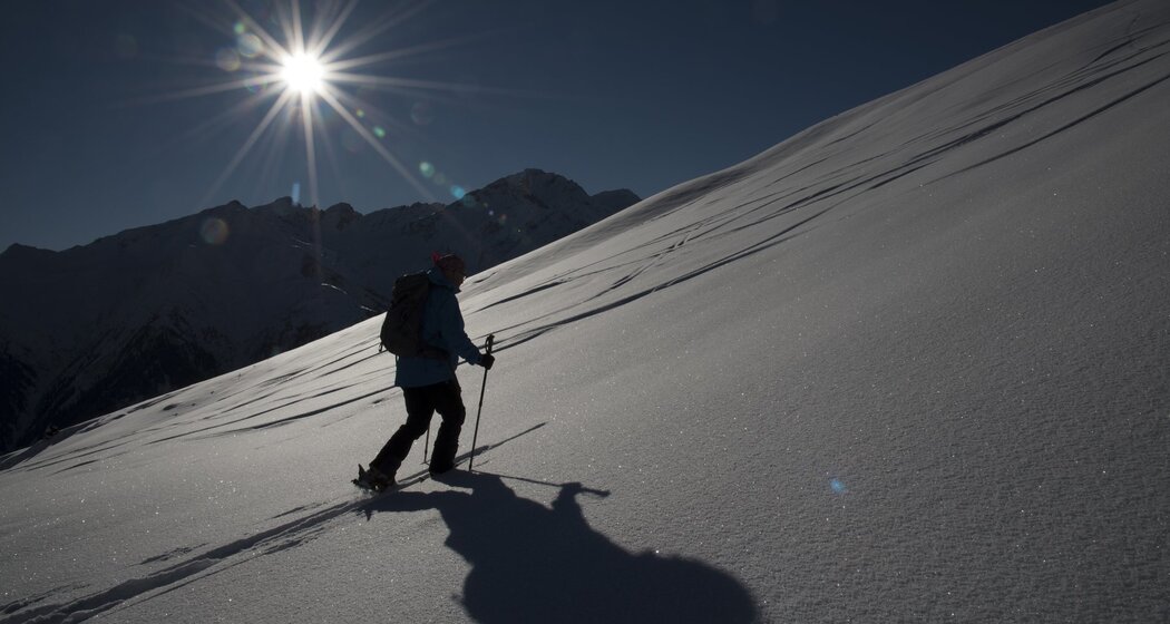 Skitouren im Gegenlicht