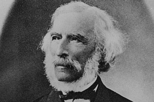 Richard La Nicca (1794-1883), junger Ingenieur aus Safien, bewarb sich erfolgreich als Assistent des Bauunternehmers Giulio Pocobelli, der den Bau der San Bernadinostrasse (1818-23) leitete. Mit erst 25 Jahren wurde La Nicca zum ersten Oberingenieur in Graubünden ernannt. Neben der Julierstrasse gehen weitere grosse Bauwerke im Kanton auf ihn zurück.