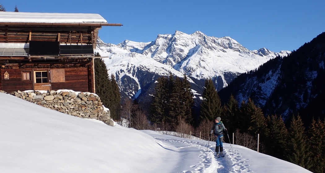 Idyllische Maiensässhütte in Aclas