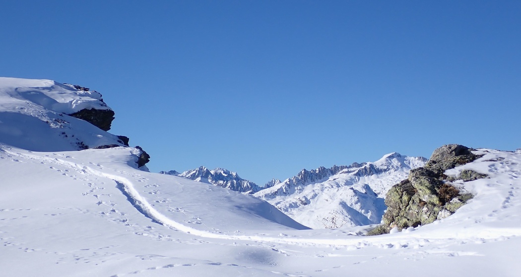 Am Gipfelgrat des Carvera