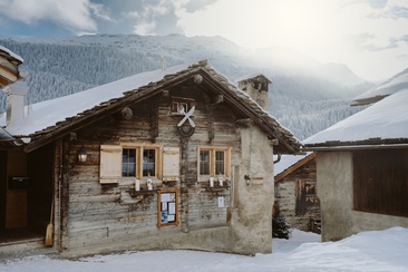 Restaurant Ganni, Leis