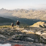La corsa verso l'alto al Flüelabärg di prima mattina ricompensa i coraggiosi con colori fantastici.