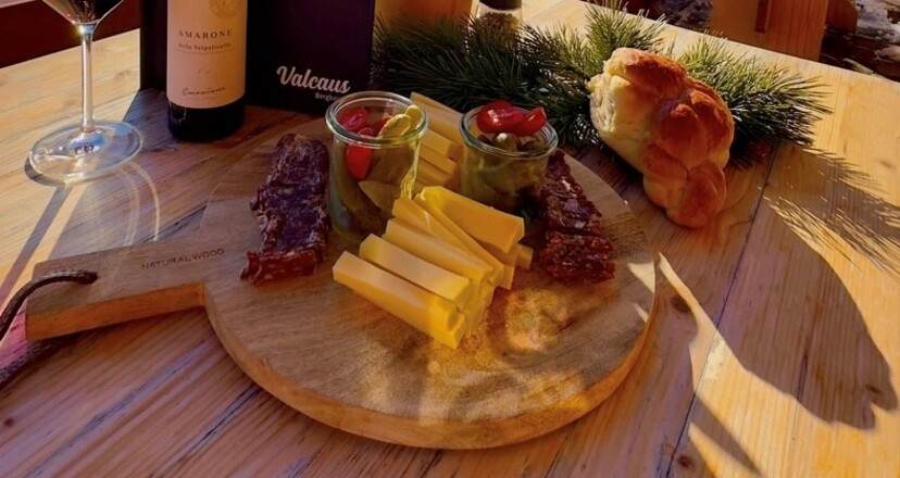 Bergbeizli Valcaus (oua_608394216_image)