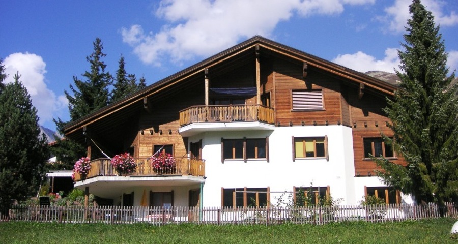 Aussenansicht Sommer