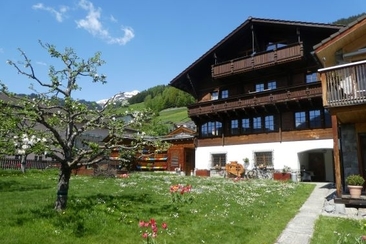 Aussenansicht Sommer