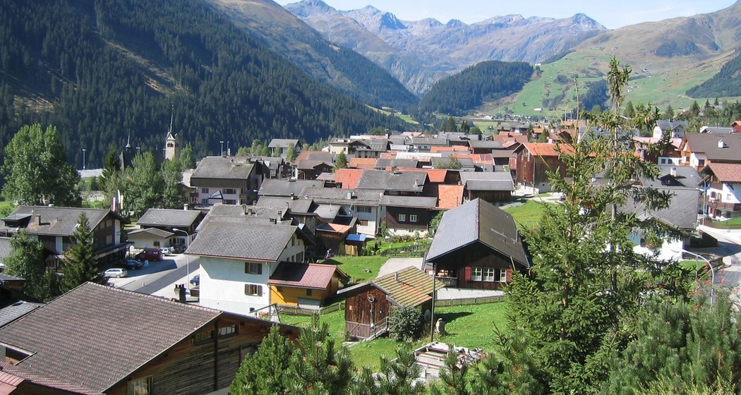 Blick vom Balkon im Sommer