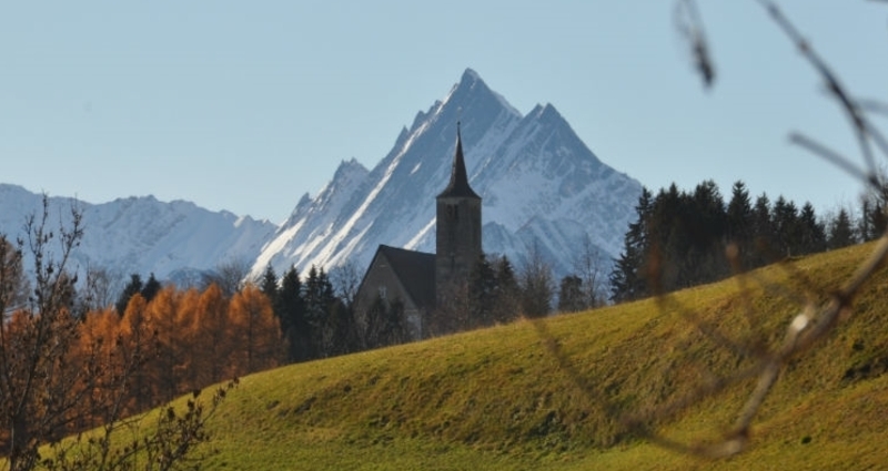 Ferienwohnung Casa Cotschna - Aussicht gegen Pleif Sommer