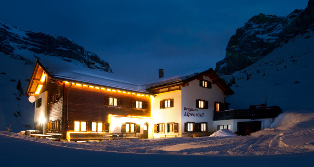 Ein Winterabend im Alpenrösli