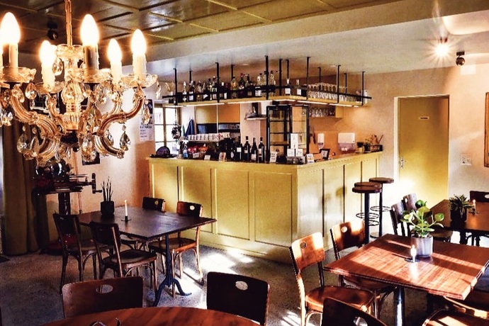 Ustarea Spluga (oua_609312320_image)