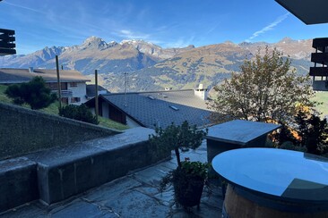 Ferienwohnung Sut las Caglias - Aussicht Sommer