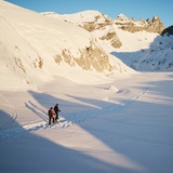Eintauchen in die Winterwelt - die Tschingelhörner stets im Blick.